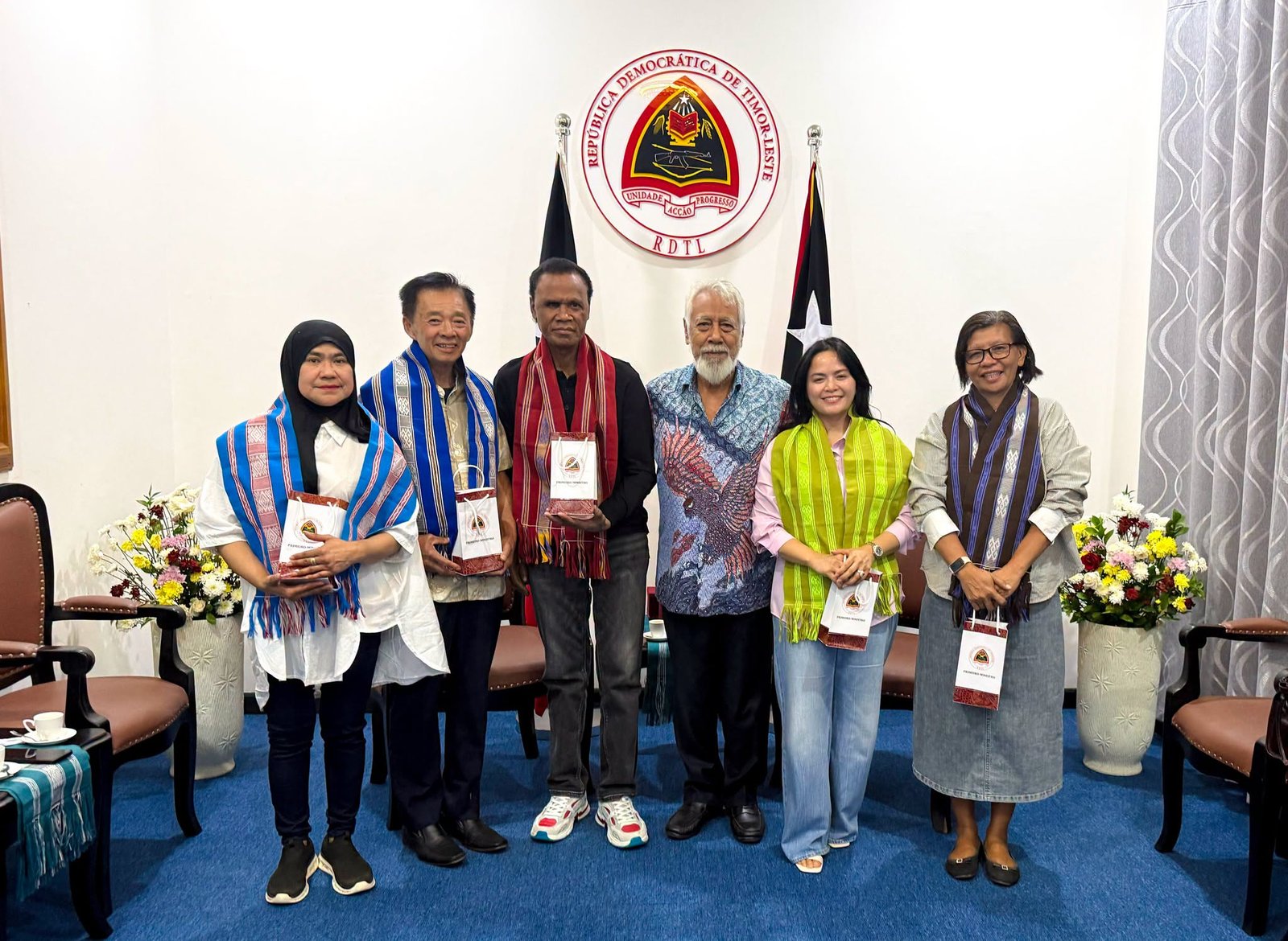 Foto bersama PM Xanana Gusmão dan rombongan Hercules
