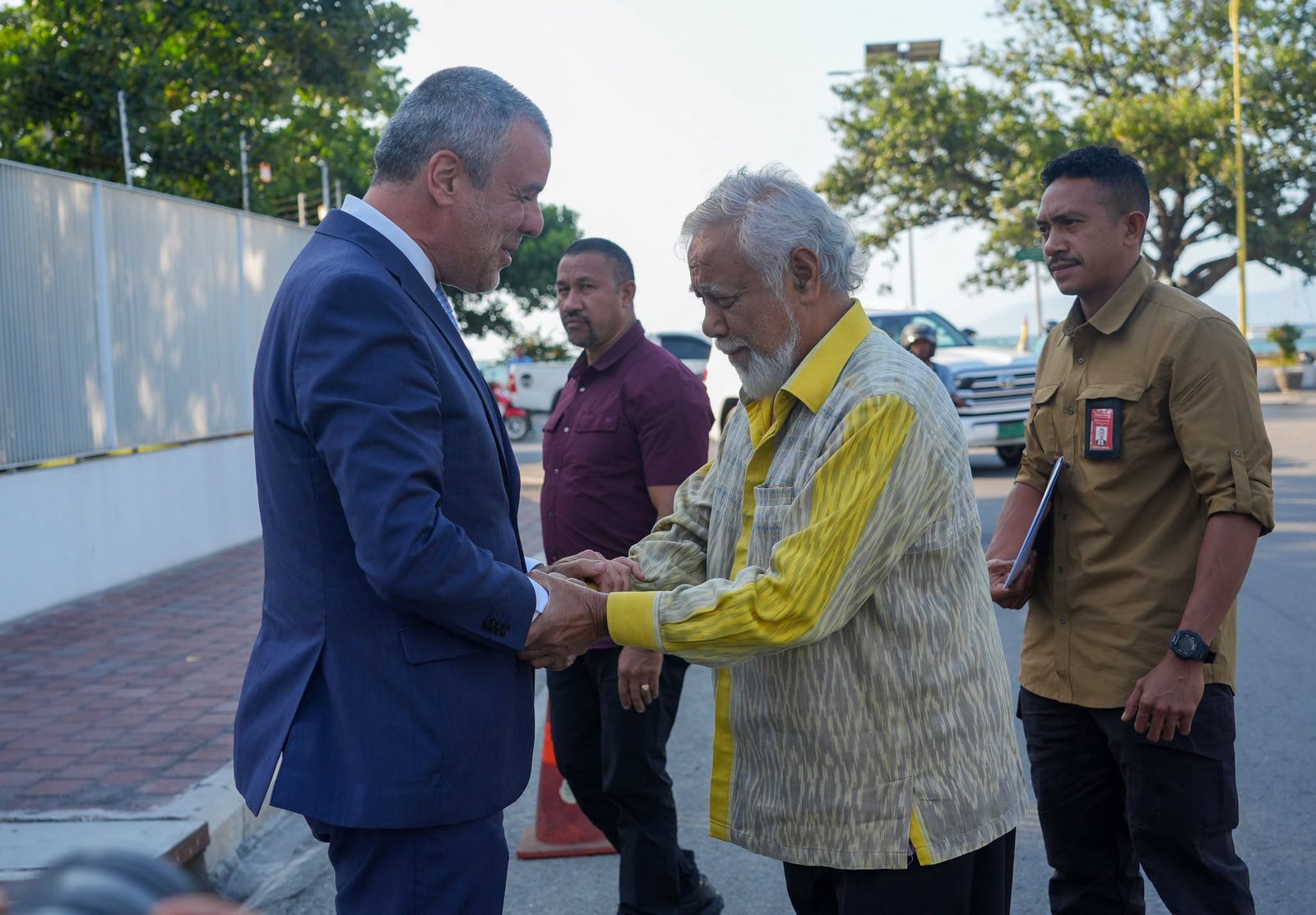 Xanana Gusmão simu kumprimentus husi Embaixadór Portugal