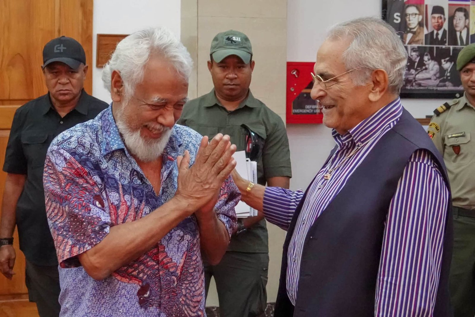 Xanana Gusmão kumprimenta Ramos-Horta